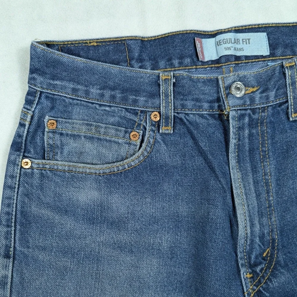 Levis 505 Regular Fit Jeans Mens 33 Medium Wash Blue Denim Made in‎ USA